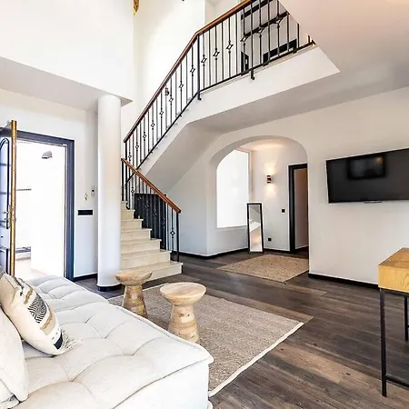 64-luxury With Jacuzzi & Pool In Mijas!